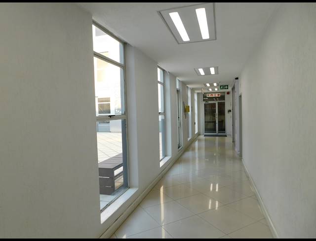 157M² OFFICE TO LET IN CRAIGHALL